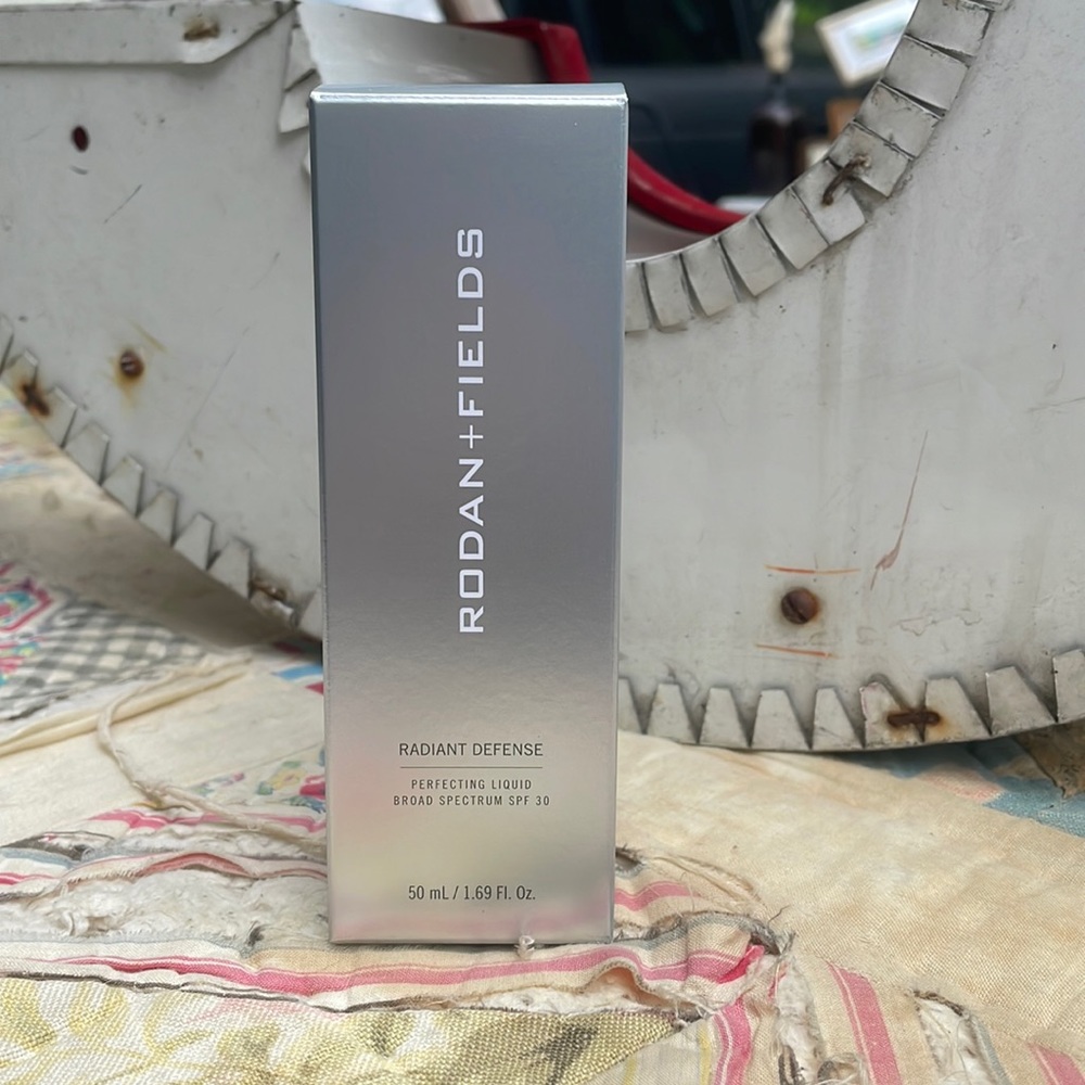 Rodan and Fields radiant defense perfecting liquid broad spectrum SPF 30